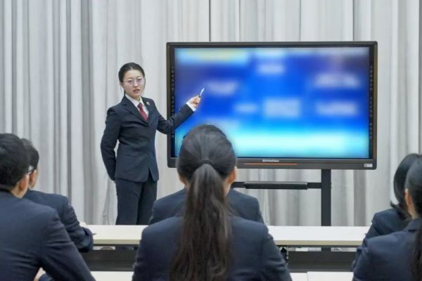 13岁女孩怀胎，“强制陈说”揪出伸向女孩的“黑手”